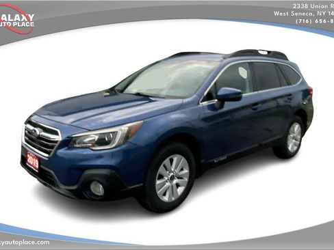 Used 2019 Subaru Outback 2.5i Premium AWD/4WD image 1