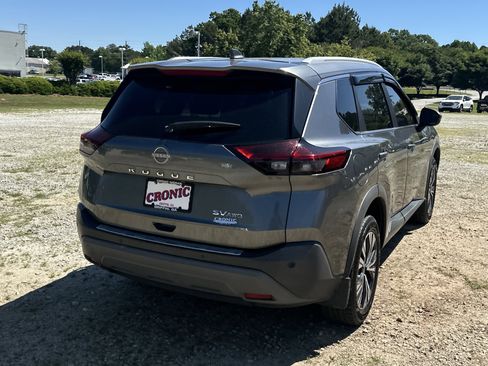 Used 2023 Nissan Rogue SV w/ SV Premium Package AWD/4WD image 5