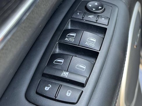 Used 2018 Jeep Grand Cherokee Summit AWD/4WD image 30