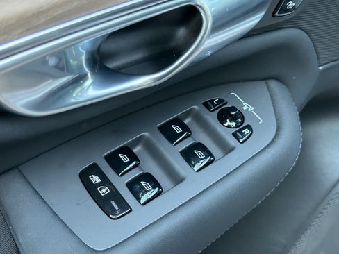 Certified 2026 Volvo XC90 B6 Plus AWD/4WD image 23