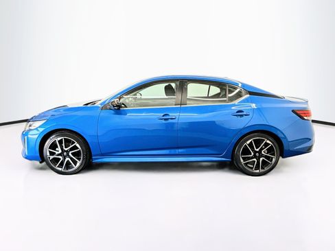 Used 2025 Nissan Sentra SR FWD image 4