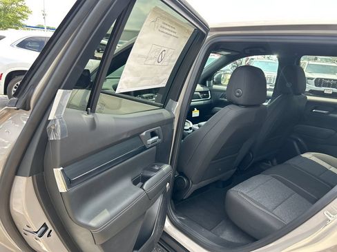 New 2027 GMC Terrain Elevation w/ Technology Package II AWD/4WD image 32