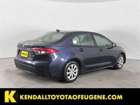 Used 2023 Toyota Corolla LE image 5