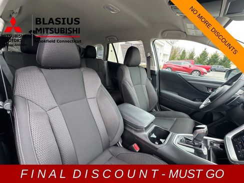 Used 2023 Subaru Outback Premium image 17
