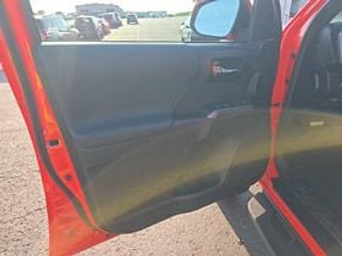 Used 2023 Toyota Tacoma TRD Pro AWD/4WD image 5