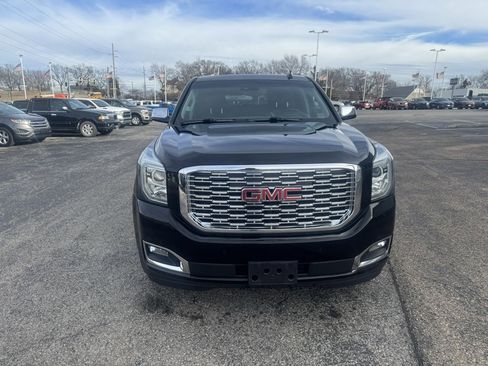 Used 2018 GMC Yukon XL Denali w/ Denali Ultimate Package image 2