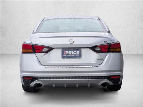 Used 2022 Nissan Altima 2.5 SV w/ SV Premium Package image 7