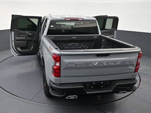Used 2025 Chevrolet Silverado 1500 Custom Trail Boss AWD/4WD image 33
