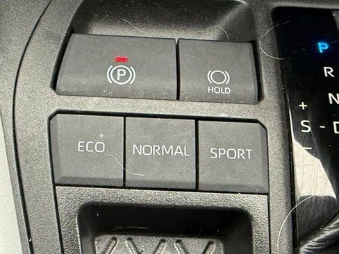 Used 2023 Toyota RAV4 XLE w/ Convenience Package FWD image 14