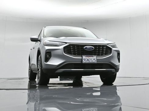 Certified 2023 Ford Escape SE image 47