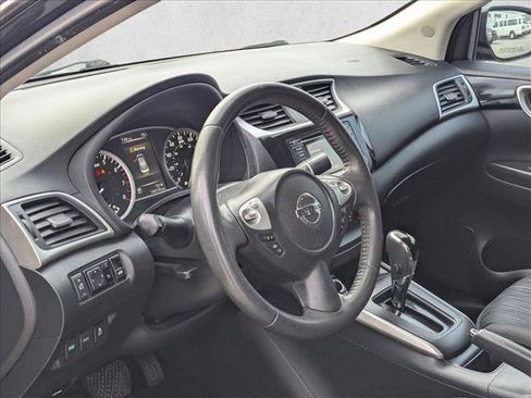 Used 2017 Nissan Sentra SV image 5