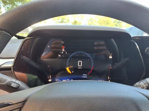 Used 2025 Chevrolet TrailBlazer LT w/ Driver Confidence Package image 11