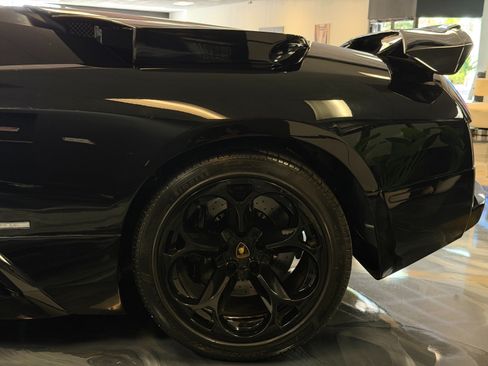 Used 2006 Lamborghini Murcielago Roadster AWD/4WD image 14