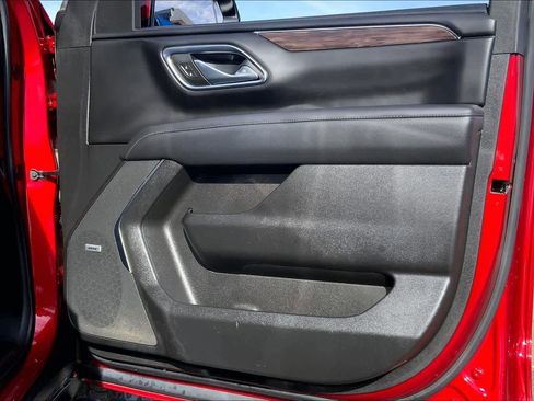 Used 2024 Chevrolet Tahoe Z71 w/ Luxury Package image 22