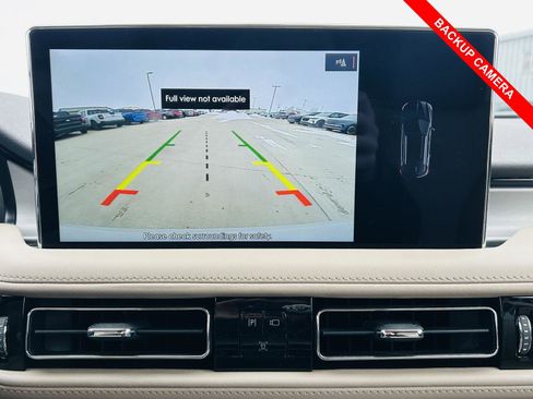 Used 2023 Lincoln Nautilus FWD w/ Premium Package image 9