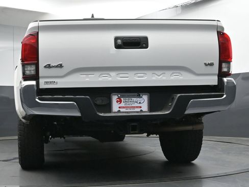 Used 2020 Toyota Tacoma SR5 image 30