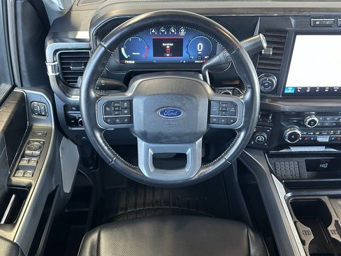 Used 2023 Ford F250 Lariat w/ Lariat Ultimate Package AWD/4WD image 13