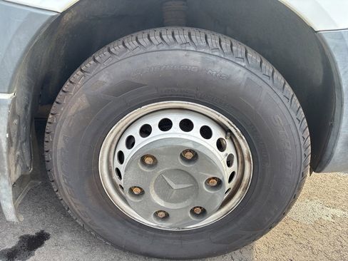 Used 2016 Mercedes-Benz Sprinter 3500 image 16