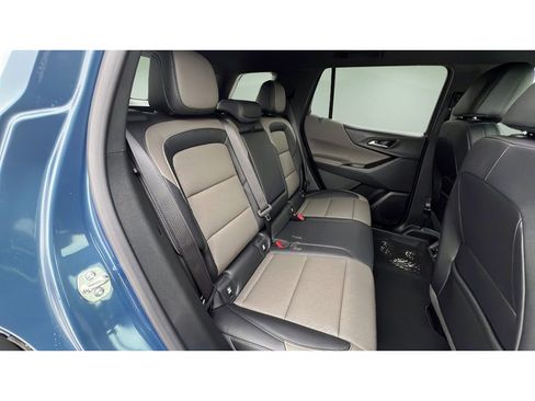 New 2026 Chevrolet Equinox LT w/ Convenience Package II AWD/4WD image 31