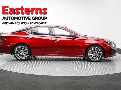 Used 2023 Nissan Altima 2.5 SL FWD image 4