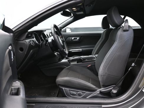 Used 2016 Ford Mustang Convertible w/ Equipment Group 051A image 8