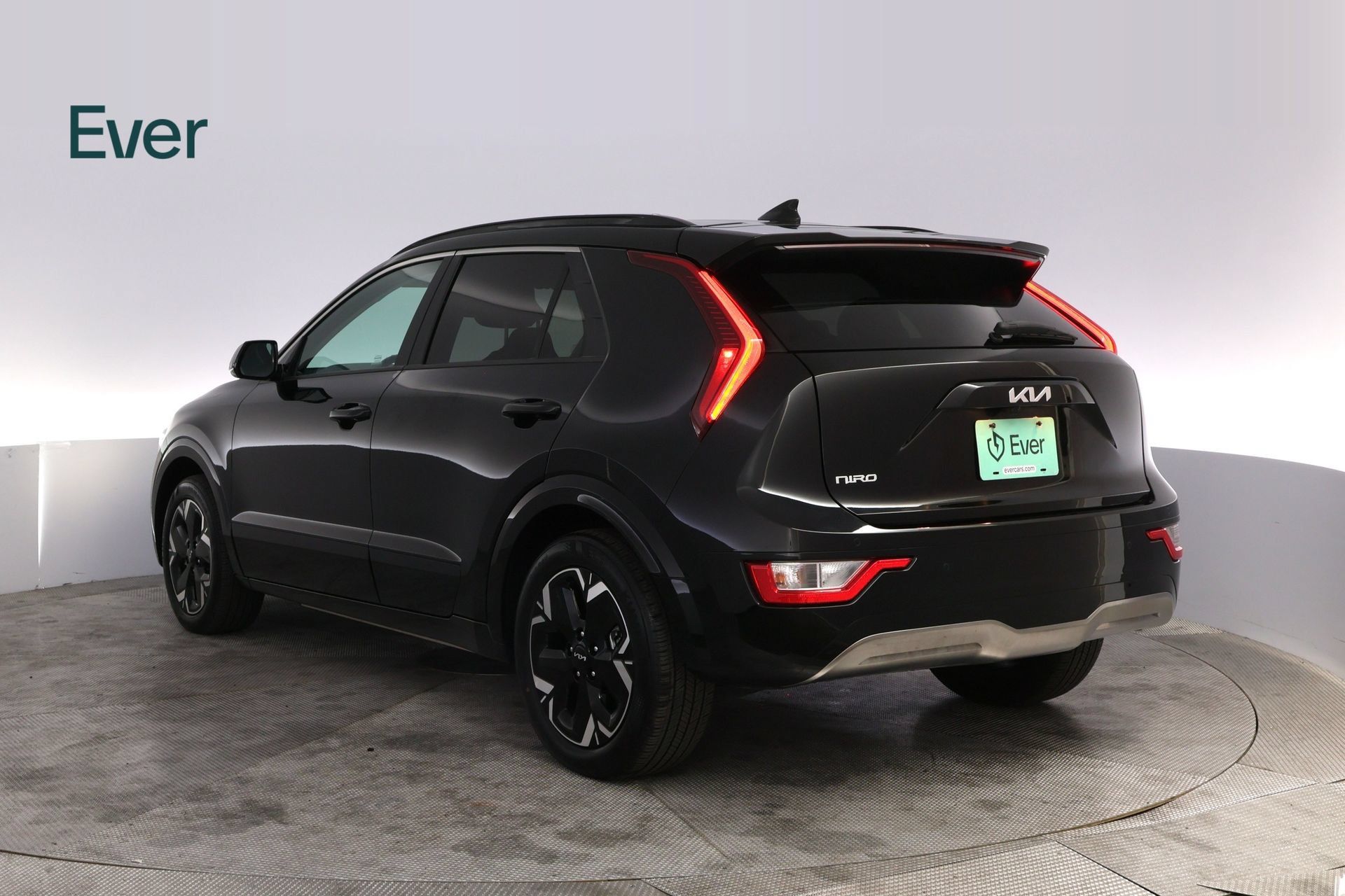 Used 2024 Kia Niro Wind w/ Wind Preserve Package FWD image 17