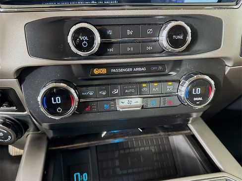 Used 2022 Ford F350 Lariat w/ Lariat Ultimate Package image 16