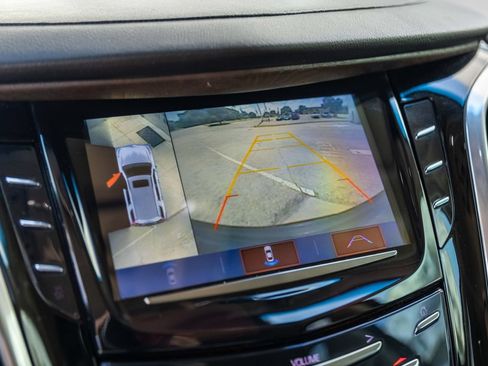 Used 2019 Cadillac Escalade Luxury AWD/4WD image 26