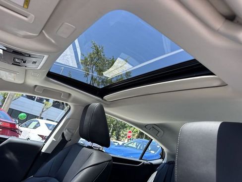 Used 2025 Lexus ES 350 w/ Premium Package FWD image 22