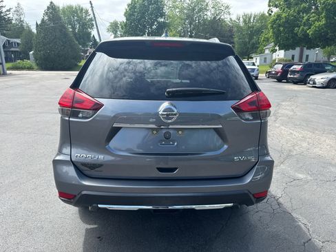 Used 2017 Nissan Rogue SV AWD/4WD image 4