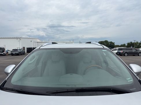 Used 2012 Buick Enclave Leather AWD/4WD image 25