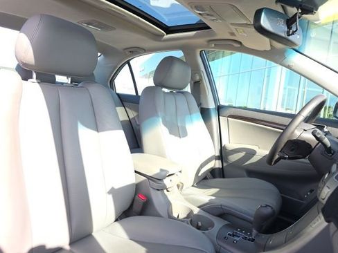 Used 2010 Hyundai Sonata Limited w/ Navigation Pkg 6 image 9