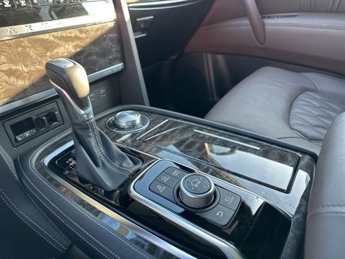 Certified 2024 Nissan Armada Platinum w/ Captain's Chairs Package image 32