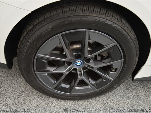 Used 2022 BMW i4 eDrive40 RWD image 49