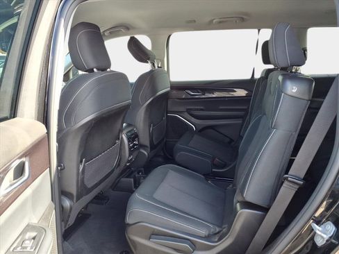 Used 2022 Jeep Grand Cherokee L Laredo w/ Luxury Tech Group I image 10