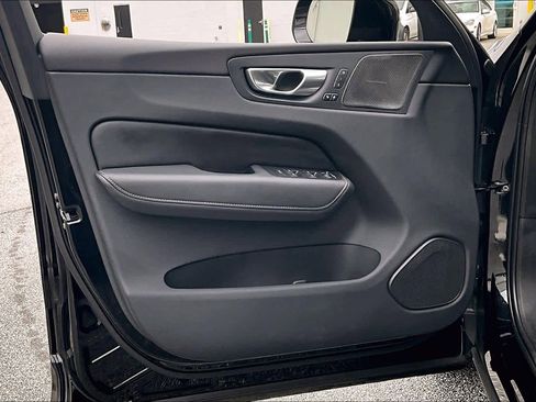 Used 2024 Volvo XC60 T8 Ultimate image 21