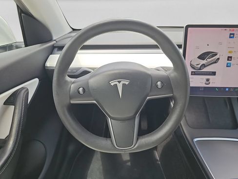 Used 2021 Tesla Model Y Long Range AWD/4WD image 12