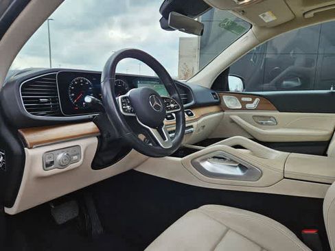 Used 2022 Mercedes-Benz GLE 350 w/ AMG Line Exterior image 2