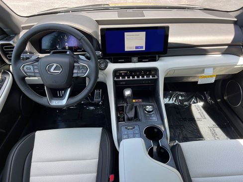 Used 2026 Lexus IS 350 F Sport w/ Handling Package RWD image 16