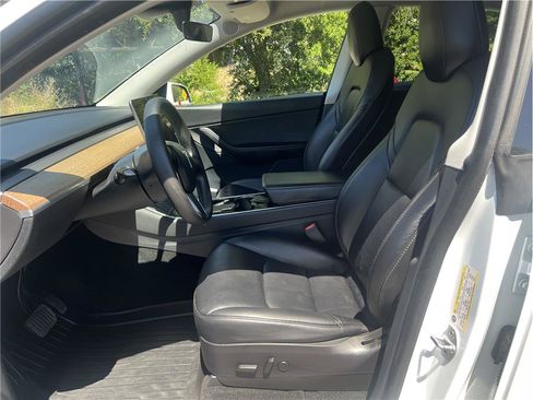 Used 2020 Tesla Model Y Long Range AWD/4WD image 19