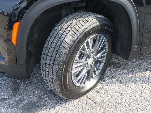 Used 2026 Chevrolet Traverse LT AWD/4WD image 19