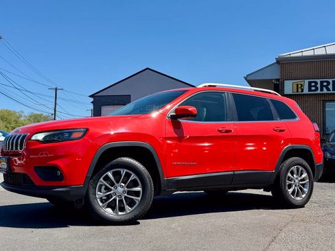Used 2021 Jeep Cherokee Latitude Plus w/ Sun & Sound Group AWD/4WD image 28