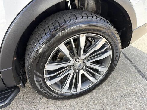 Used 2017 Ford Explorer Platinum AWD/4WD image 11