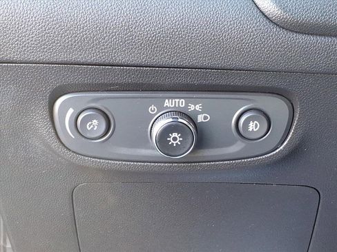 Used 2023 Buick Encore GX Select w/ Sport Touring Package image 17