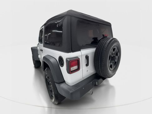 Used 2022 Jeep Wrangler Sport AWD/4WD image 10
