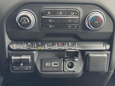 New 2025 Chevrolet Silverado 1500 Custom image 36