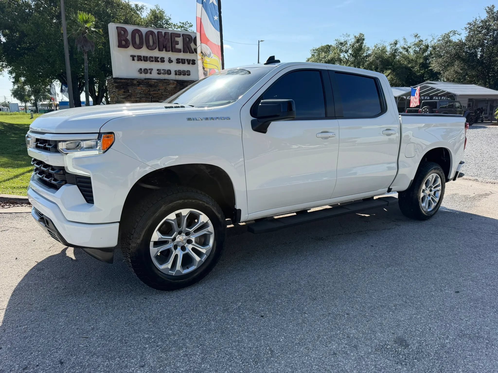 Used 2023 Chevrolet Silverado 1500 RST RWD image 1