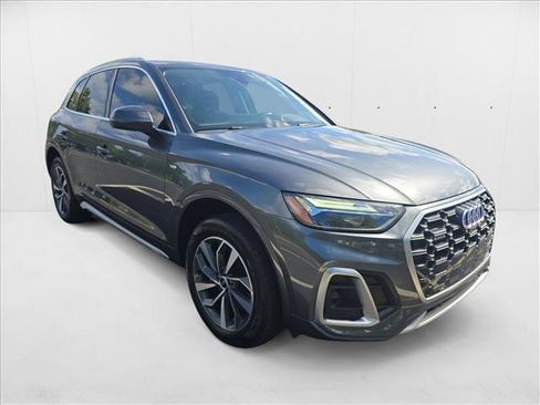 Used 2024 Audi Q5 2.0T Premium Plus w/ Premium Plus Package image 3