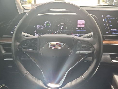 Used 2023 Cadillac Escalade Sport Platinum w/ Heavy-Duty Trailer Package AWD/4WD image 15