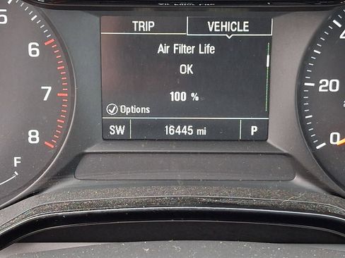 Used 2025 Chevrolet Trax LS w/ LS Convenience Package image 18